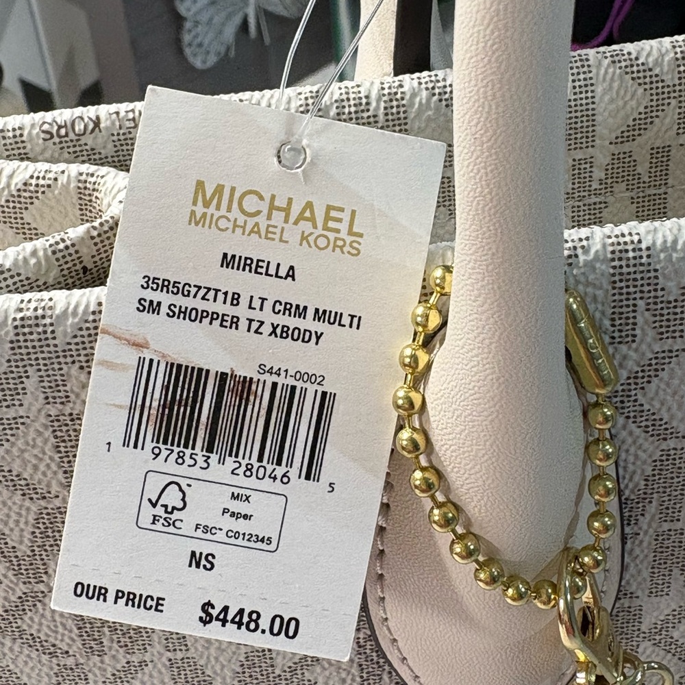 Michael Kors Beige Signature Tote Bag NWT & added accessory - Picture 2 of 6